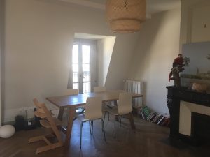 je precise qu’on a eu très belle vue sur la chambre de commerce lyonnaise et sur une place et