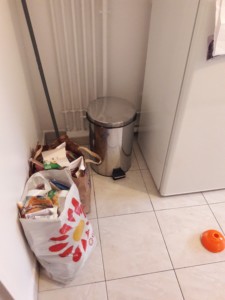 Hello, Maintenant j’arrive à solutionner les micros tracas de ma salle de bain : nettoyer le 
